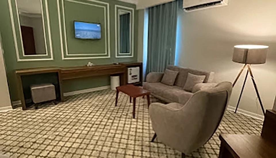 هتل ققنوس کیش